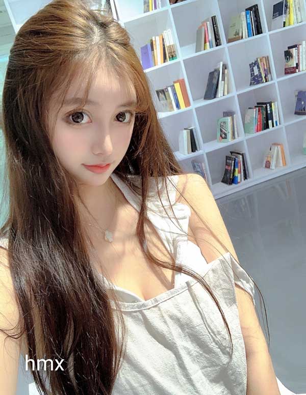 曼谷模特预约微信